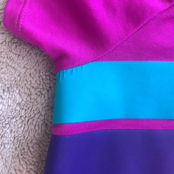 ✨2 Under Armour HeatGear Loose Fit Shirts Blue and Purple Youth size XL - Picture 8 of 14